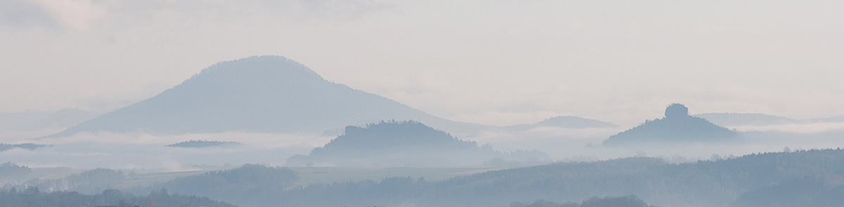 Gebirge mit Himmel